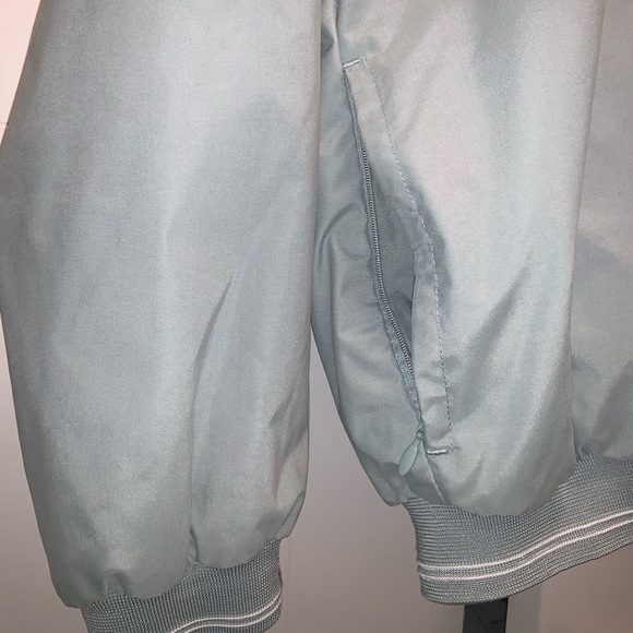 Nike Women’s Activewear | Pullover Crew Neck - Picture 6 of 7